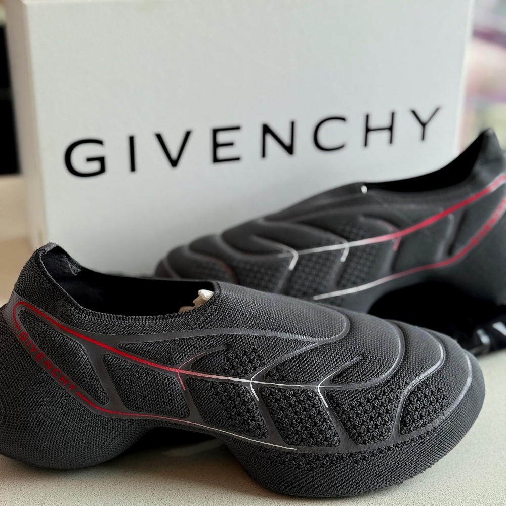 GIVENCHY TK-360 PLUS SNEAKERS BRAND NEW SNEAKERS